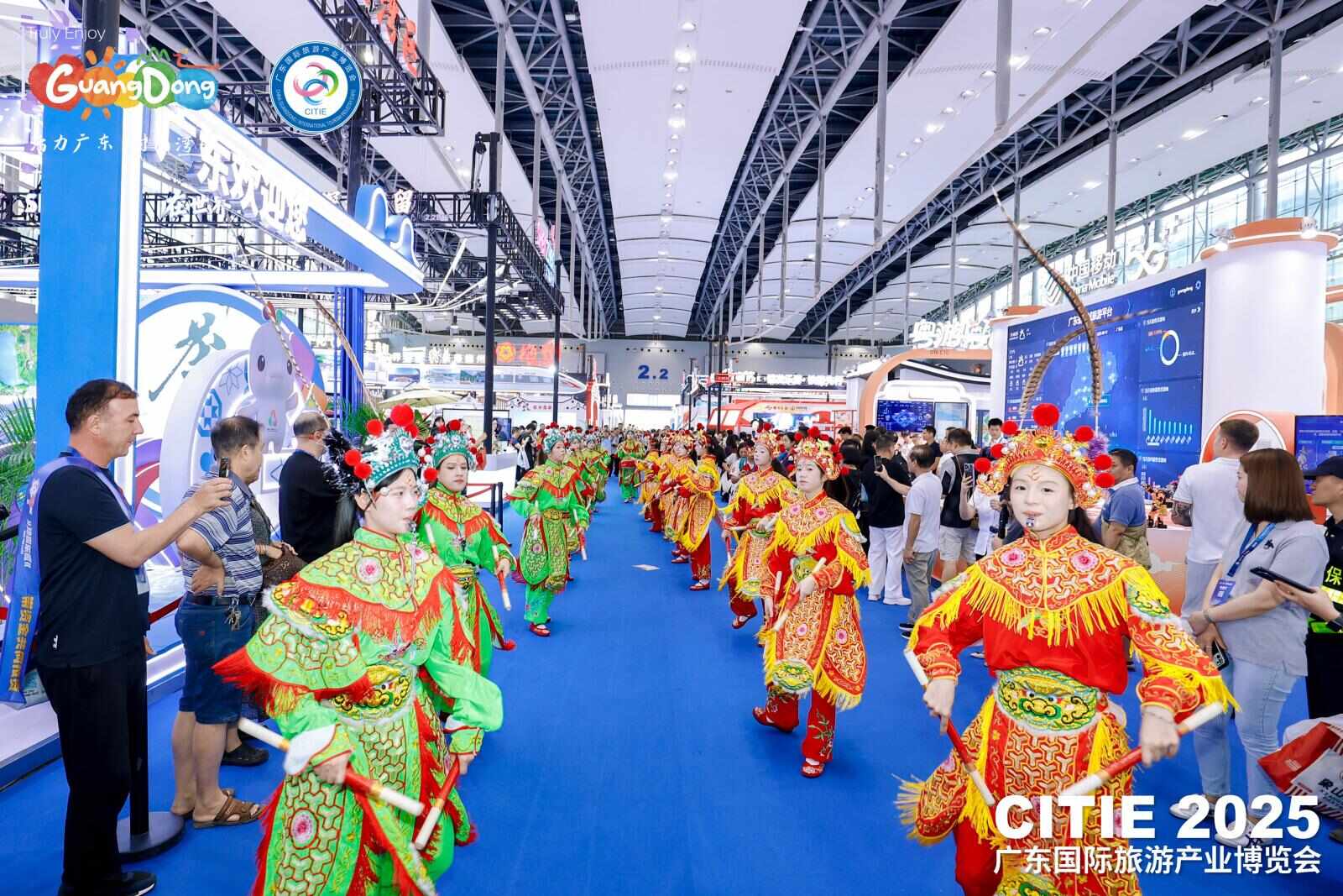 舞时 广东旅博会激活文旅消费新体验新葡京养生潮起正青春 非遗科技共