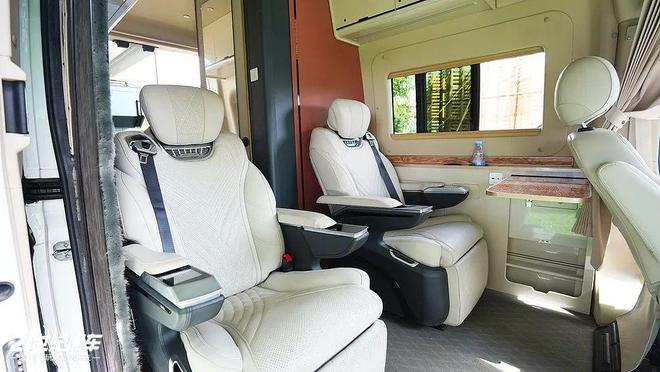 汽大通新途远界长续航混动B型房车澳门新葡京app告别里程焦虑！上(图6)