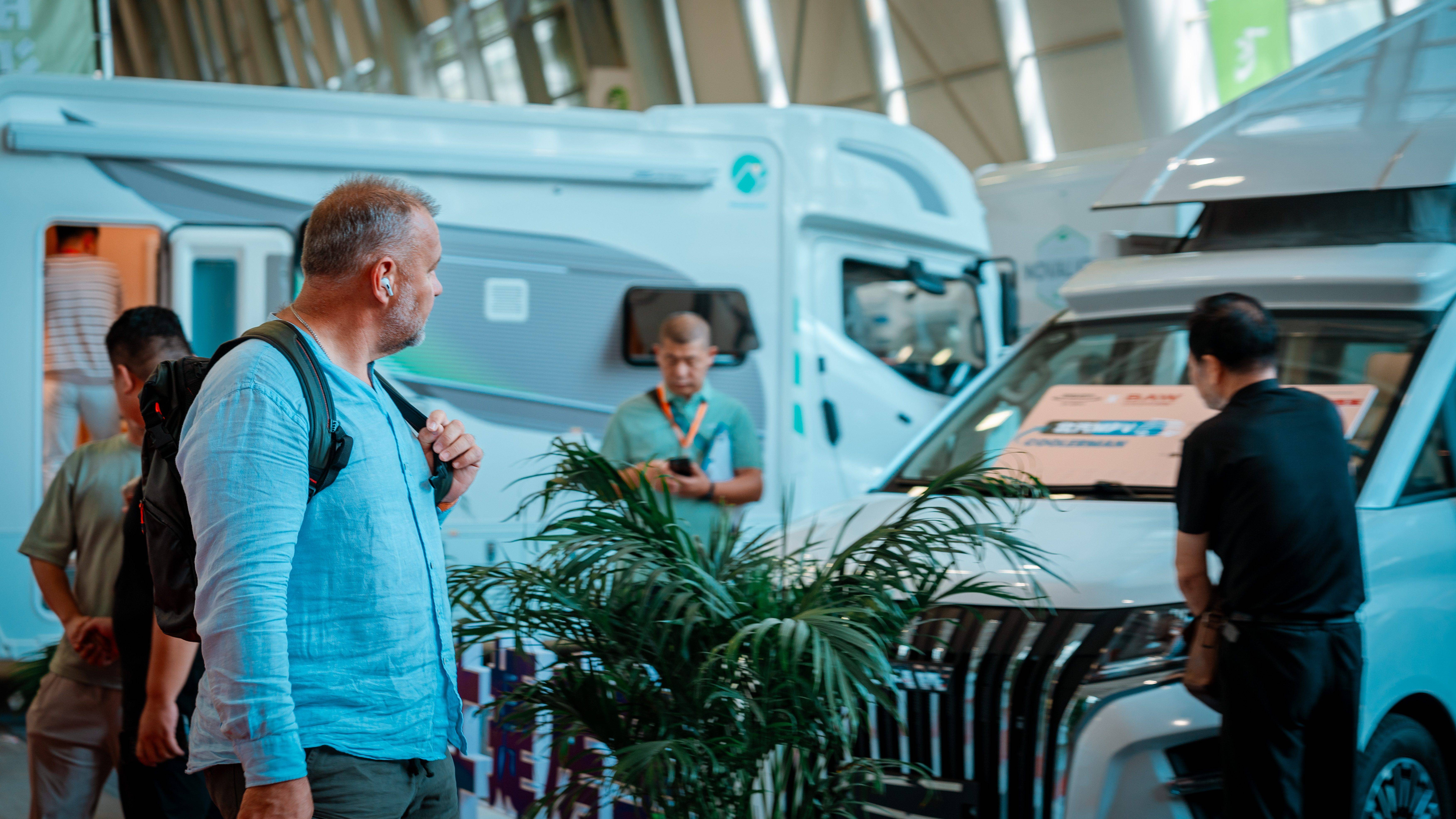 决策3月展门票是否通用大型厂家哪个好澳门新葡京网页支招全国房车展房车购买(图2)